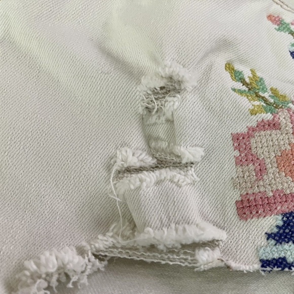 Blank NYC Big Girl's Closer Together Cross Stitch Embroidered Shorts Sizes 10/14 - Picture 7 of 16